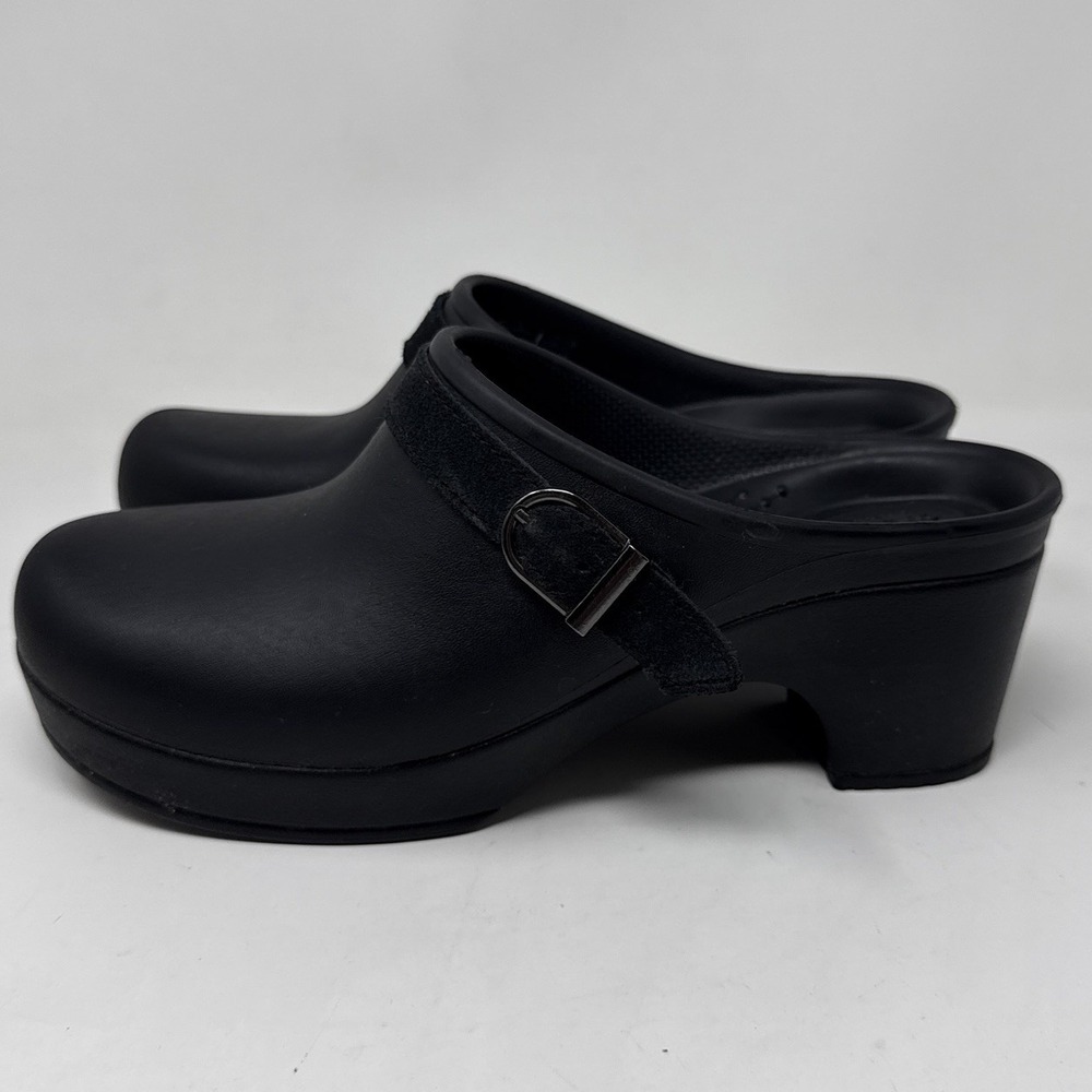 Crocs Sarah Mule Clogs Womens 6 Black w/ Suede Buckle Strap Comfort Slip On Shoe